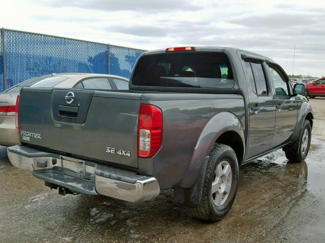 1N6AD07W25C458693 - 2005 NISSAN FRONTIER C GRAY photo 4