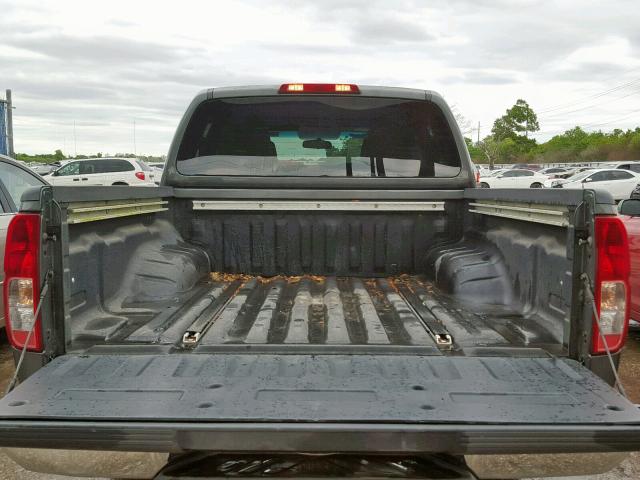 1N6AD07W25C458693 - 2005 NISSAN FRONTIER C GRAY photo 9