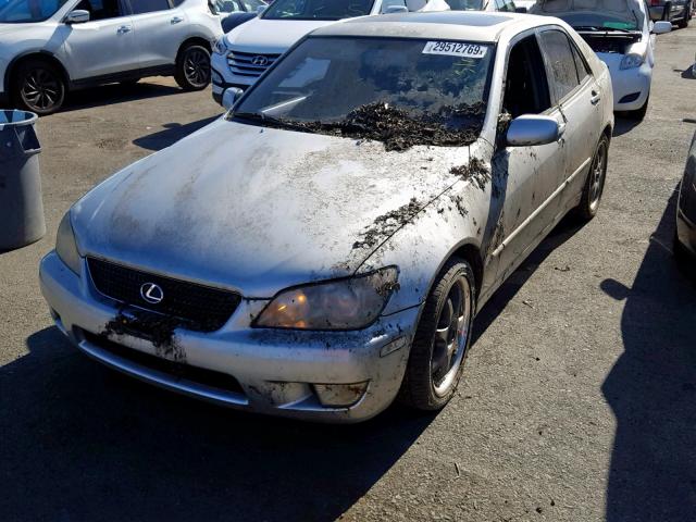 JTHBD192120038569 - 2002 LEXUS IS 300 SILVER photo 2