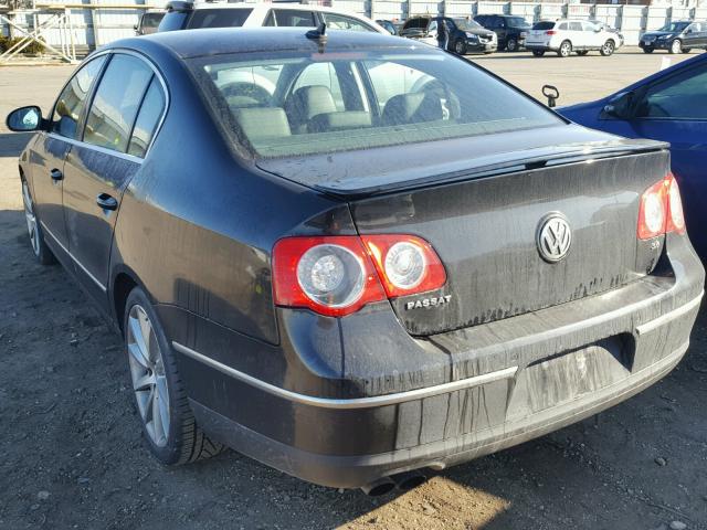 WVWCU73C98E015160 - 2008 VOLKSWAGEN PASSAT VR6 BLACK photo 3