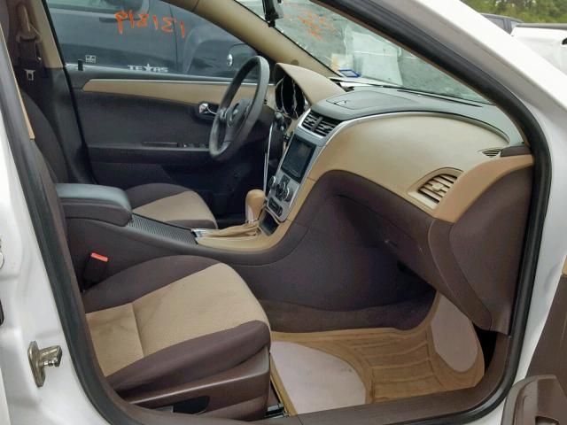 1G1ZB5E0XCF114122 - 2012 CHEVROLET MALIBU LS WHITE photo 5