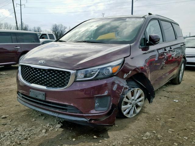 KNDMB5C16G6143300 - 2016 KIA SEDONA LX BURGUNDY photo 2