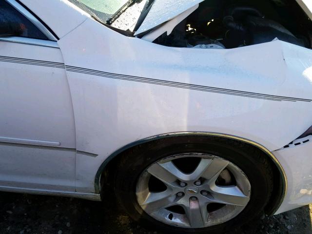 1G1ZA5E16BF137164 - 2011 CHEVROLET MALIBU LS WHITE photo 9
