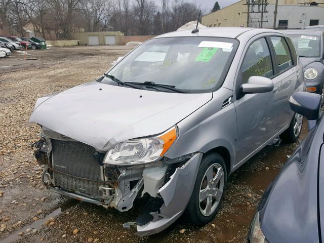 KL1TD66E19B652383 - 2009 CHEVROLET AVEO LS SILVER photo 2