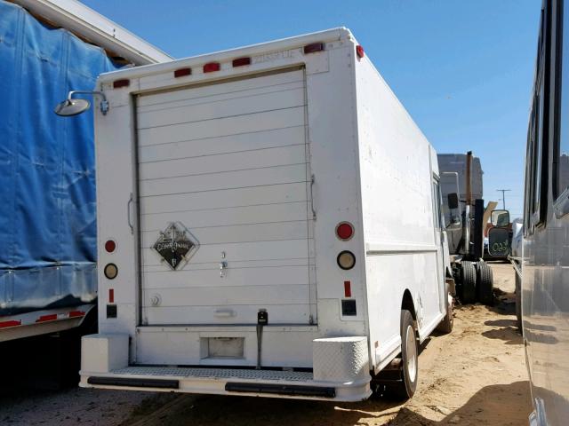 4UZA4FF41WC897659 - 1998 FREIGHTLINER CHASSIS M WHITE photo 4