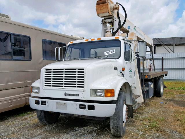 1HTSCABP9WH523417 - 1998 INTERNATIONAL 4000 4700 WHITE photo 2