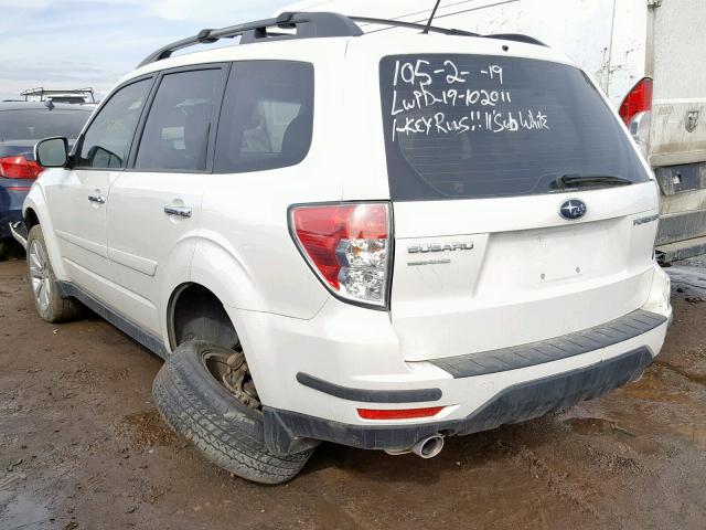 JF2SHBEC9BH718359 - 2011 SUBARU FORESTER L WHITE photo 3