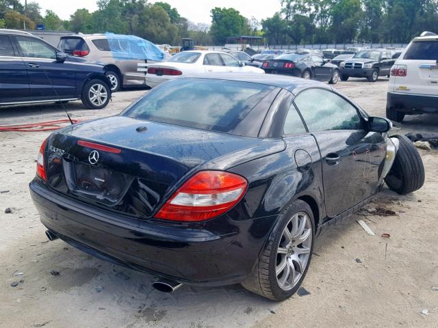 WDBWK56F95F054168 - 2005 MERCEDES-BENZ SLK 350 BLACK photo 4