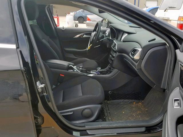 SJKCH5CP1HA026752 - 2017 INFINITI QX30 BASE BLACK photo 1