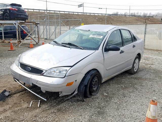 1FAFP34NX6W123622 - 2006 FORD FOCUS ZX4 GRAY photo 2