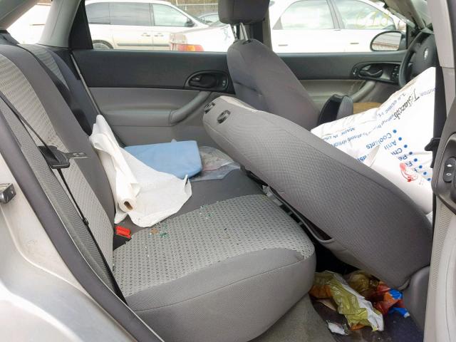 1FAFP34NX6W123622 - 2006 FORD FOCUS ZX4 GRAY photo 6