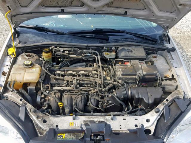 1FAFP34NX6W123622 - 2006 FORD FOCUS ZX4 GRAY photo 7