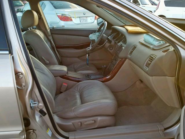 19UUA56711A013580 - 2001 ACURA 3.2TL GOLD photo 5