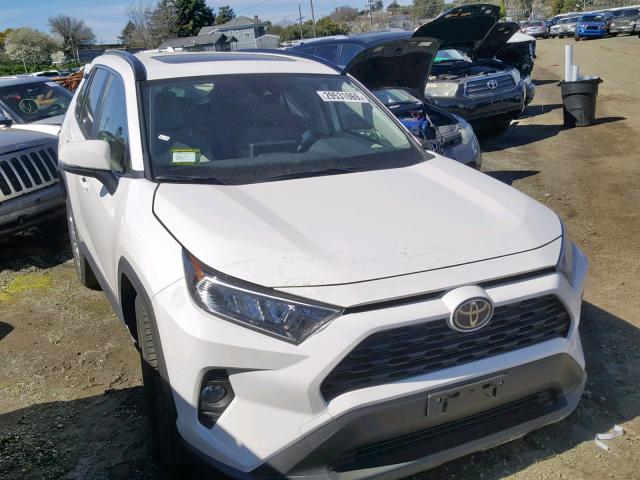 JTMC1RFV9KD504561 - 2019 TOYOTA RAV4 XLE P WHITE photo 1