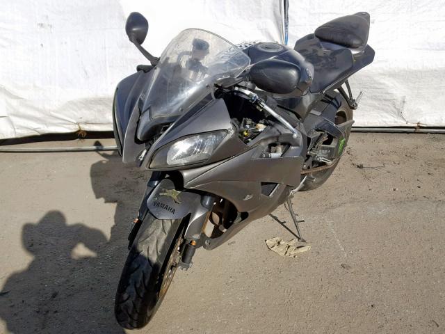 JYARJ16Y1GA009975 - 2016 YAMAHA YZFR6 C GRAY photo 2