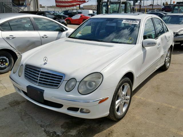 WDBUF56JX6A864939 - 2006 MERCEDES-BENZ E 350 WHITE photo 2