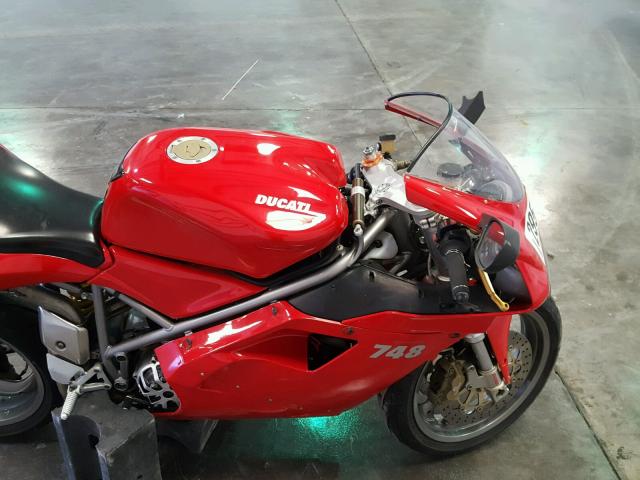 ZDM1SB3R61B006853 - 2001 DUCATI 748 RED photo 5