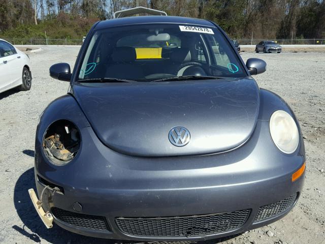 3VWEW31C97M520698 - 2007 VOLKSWAGEN NEW BEETLE GRAY photo 9