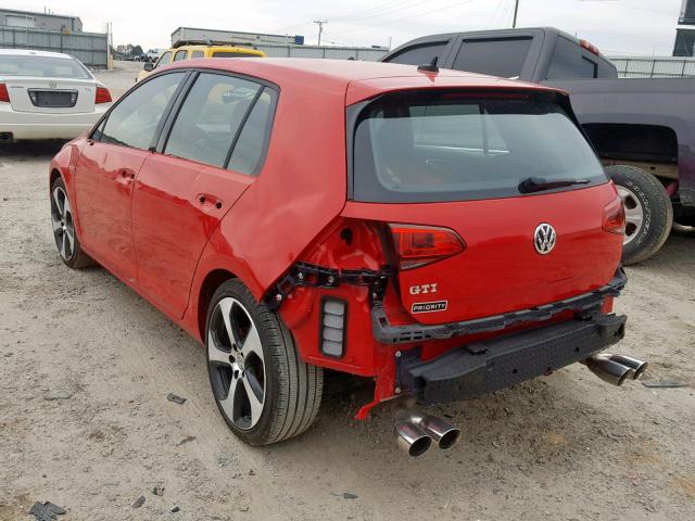 3VW4T7AUXHM064443 - 2017 VOLKSWAGEN GTI S RED photo 3