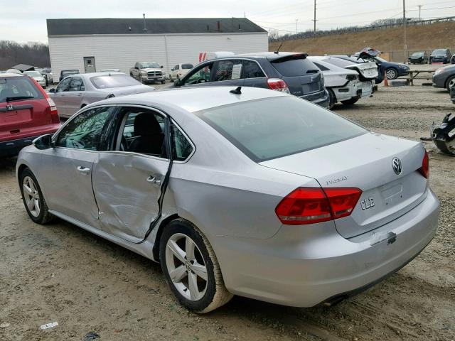 1VWBH7A30CC052036 - 2012 VOLKSWAGEN PASSAT SE SILVER photo 3