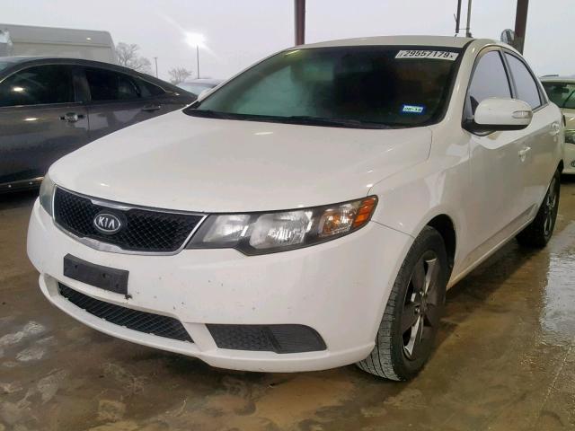 KNAFU4A2XA5844022 - 2010 KIA FORTE EX WHITE photo 2