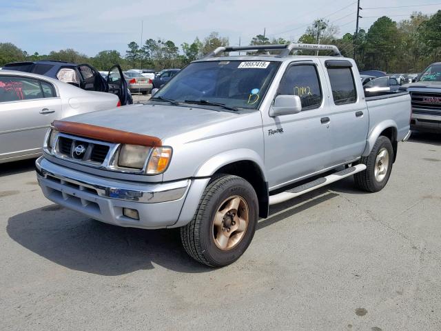 1N6ED27T8YC348111 - 2000 NISSAN FRONTIER C SILVER photo 2