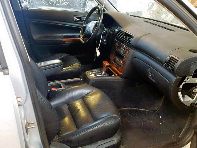 WVWGH23B8YE238970 - 2000 VOLKSWAGEN PASSAT GLX 银色 照片 5