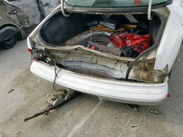 1G4AG55M2R6404237 - 1994 BUICK CENTURY SP WHITE photo 10