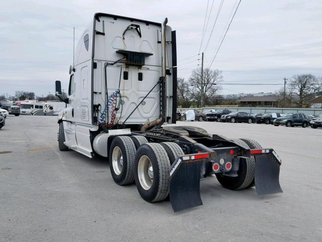 1FUJGLDVXDSBT0655 - 2013 FREIGHTLINER CASCADIA 1 WHITE photo 3