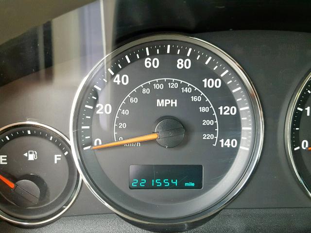 1J8HG48K96C104448 - 2006 JEEP COMMANDER GREEN photo 8