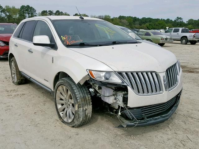 2LMDJ6JK8BBJ06974 - 2011 LINCOLN MKX WHITE photo 1