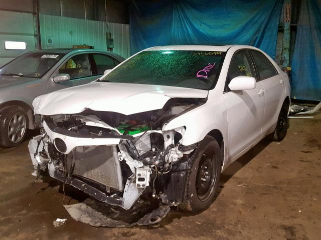 4T4BF3EK1AR035919 - 2010 TOYOTA CAMRY BASE WHITE photo 2