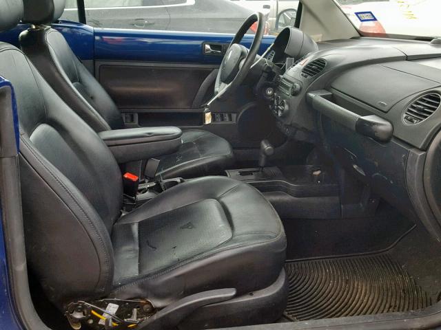 3VWRF31Y48M406557 - 2008 VOLKSWAGEN NEW BEETLE Mavi foto 5