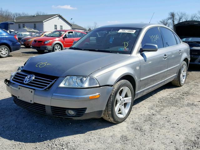 WVWRH63B04P056727 - 2004 VOLKSWAGEN PASSAT GLX 灰色 照片 2