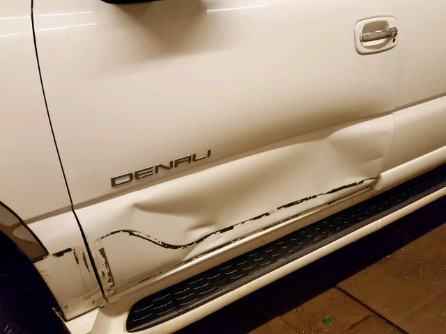 1GKFK66U34J118145 - 2004 GMC YUKON XL D WHITE photo 9