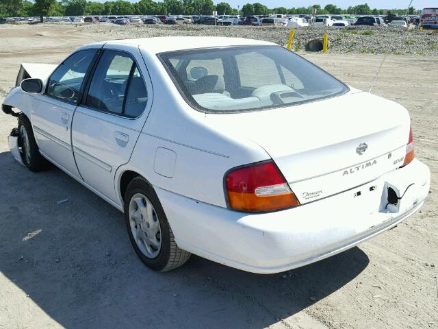 1N4DL01D1XC130362 - 1999 NISSAN ALTIMA XE WHITE photo 3