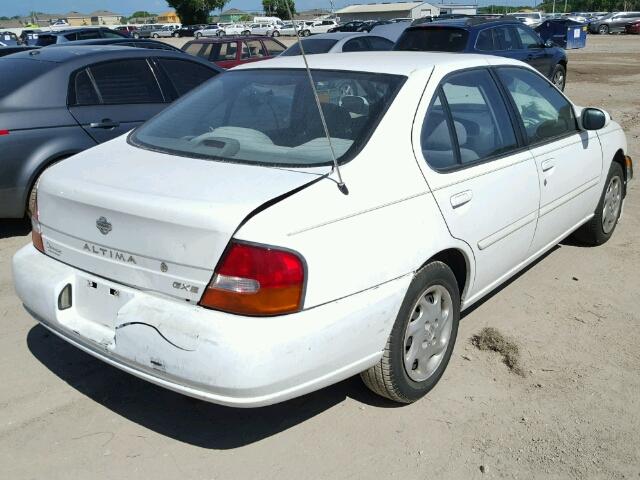 1N4DL01D1XC130362 - 1999 NISSAN ALTIMA XE WHITE photo 4