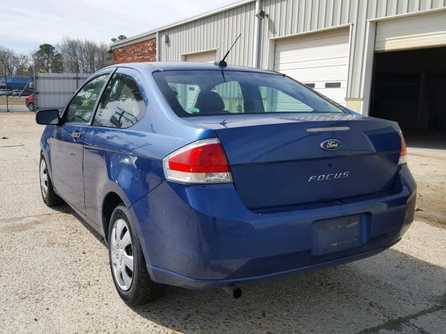 1FAHP32N98W144167 - 2008 FORD FOCUS S/SE BLUE photo 3