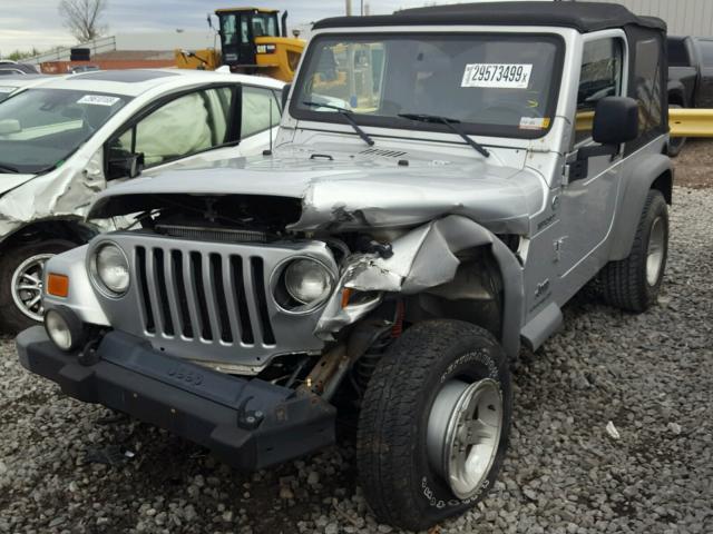 1J4FA49S35P326628 - 2005 JEEP WRANGLER / SILVER photo 2