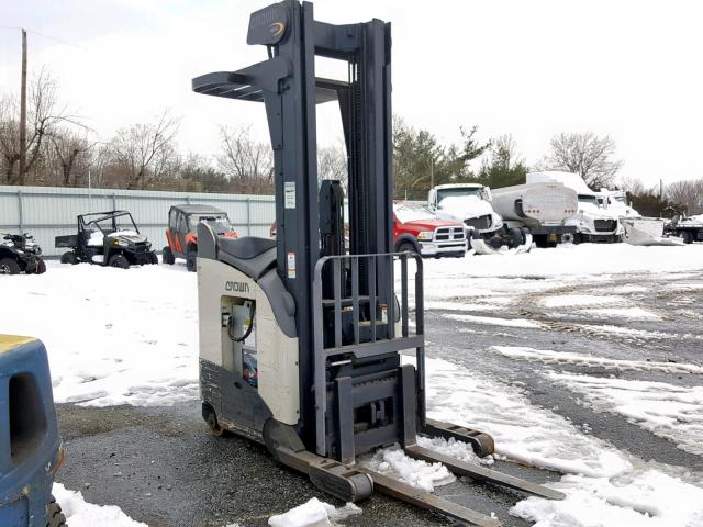 0000000001A282009 - 2004 CROW FORKLIFT WHITE photo 1