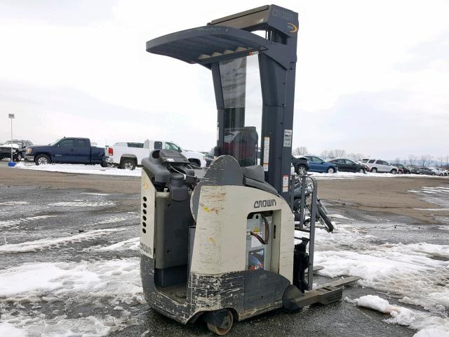 0000000001A282009 - 2004 CROW FORKLIFT WHITE photo 4