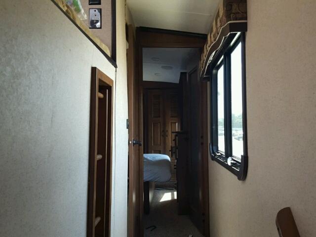 1UJCJ0BV5G1LL0286 - 2016 OTHR JAYCO TWO TONE photo 6