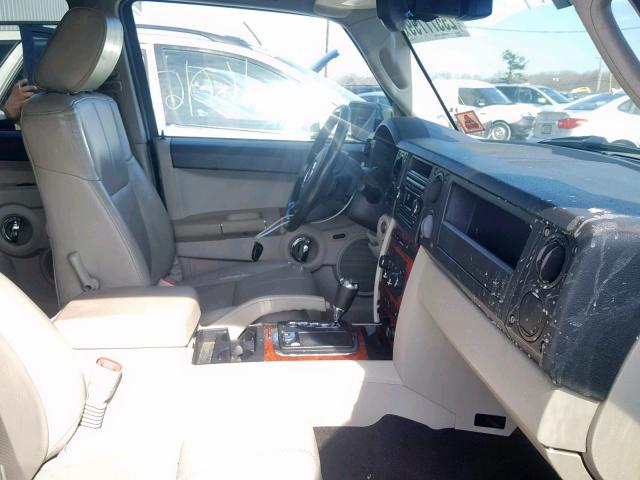 1J8HG58226C365622 - 2006 JEEP COMMANDER BLUE photo 5