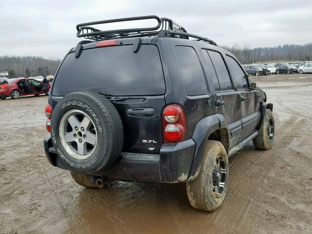 1J4GL38K75W639794 - 2005 JEEP LIBERTY RE BLACK photo 4