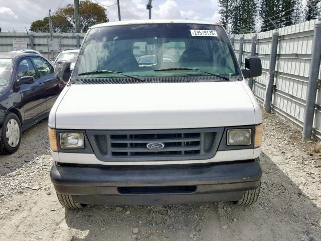 1FTRE14293HA08386 - 2003 FORD ECONOLINE WHITE photo 9