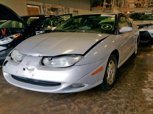 1G8ZR12781Z115739 - 2001 SATURN SC2 SILVER photo 2