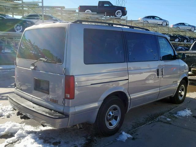 1GKDM19W5YB516782 - 2000 GMC SAFARI XT SILVER photo 4