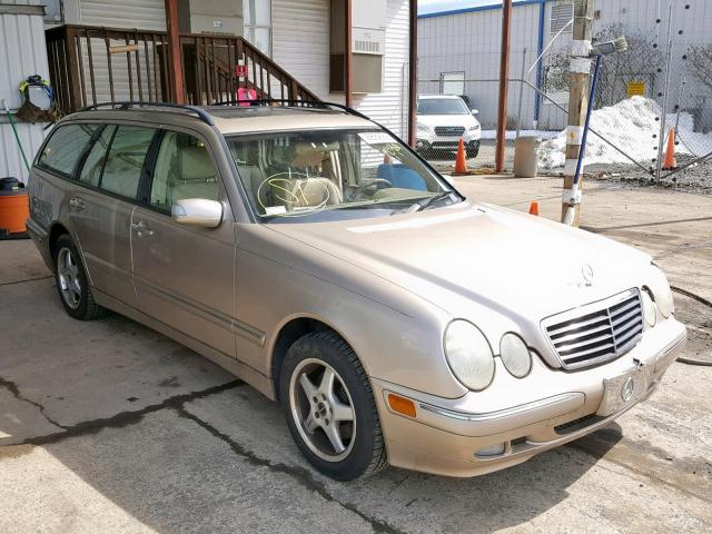 WDBJH65JX2B411672 - 2002 MERCEDES-BENZ E 320 TAN photo 1