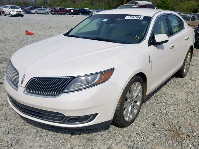 1LNHL9FT0DG613325 - 2013 LINCOLN MKS WHITE photo 2