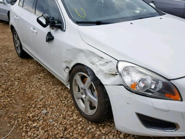 YV1612FS5D2217513 - 2013 VOLVO S60 T5 WHITE photo 9